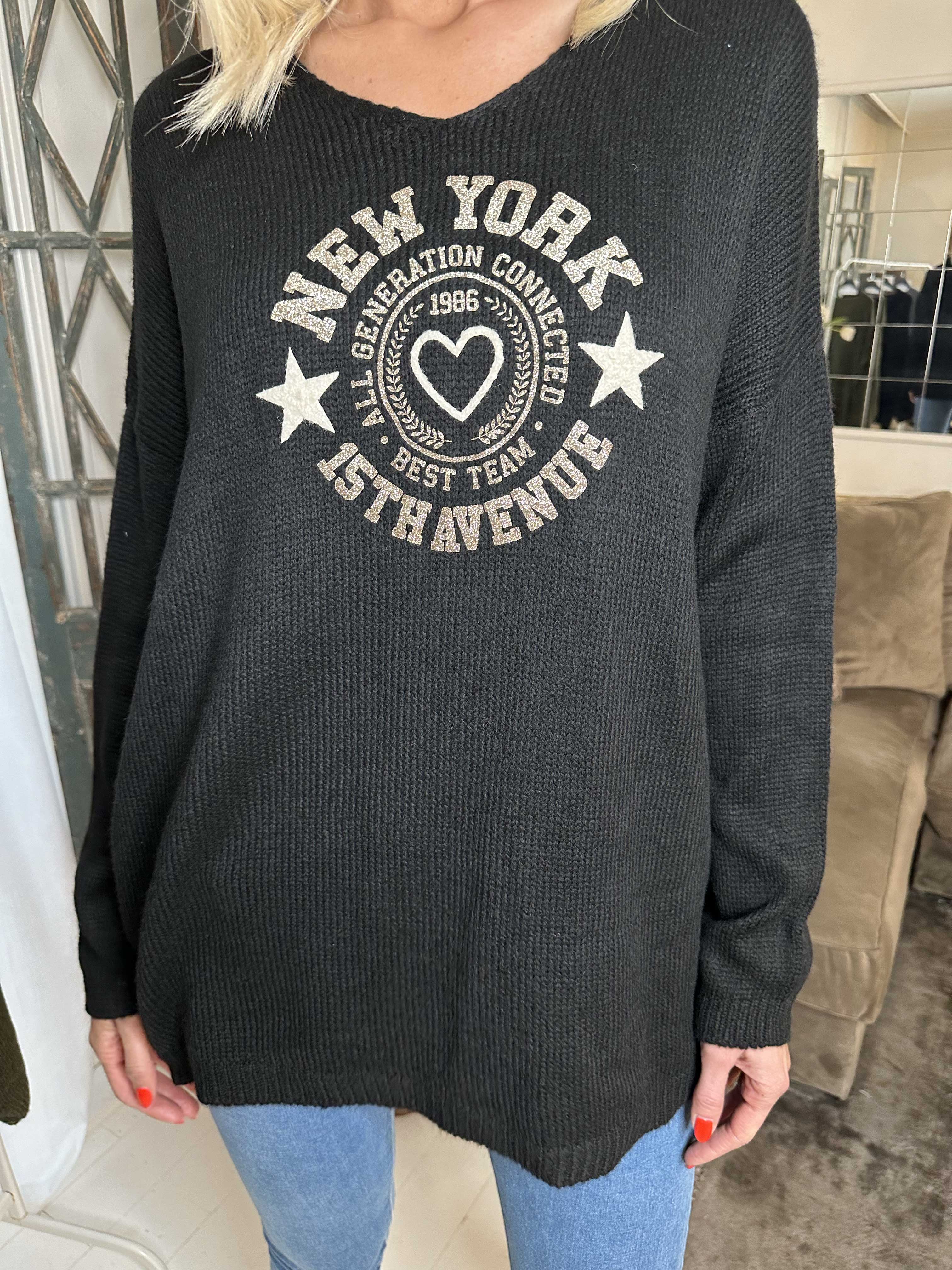 Achilla - Strikbluse med guld print foran